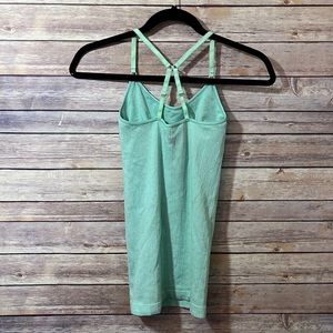 ⭐️ Athleta Womens Workout Top Seafoam Green Convertible Back XS Built in Bra C1